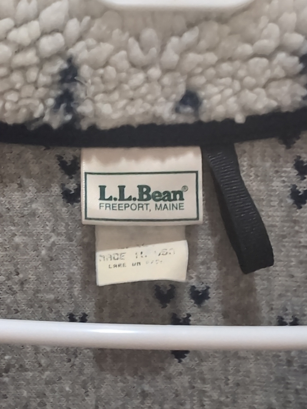 Vintage L.L. Bean Sherpa Pullover with Navy Nordic Pattern L - Picture 10 of 11